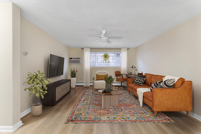 Photo - 354 Market St Unit 4