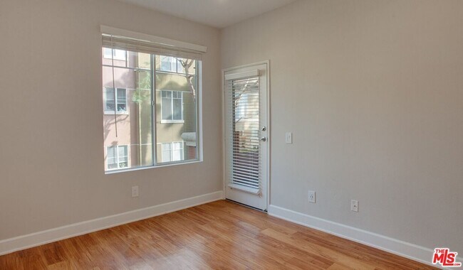 Photo - 5551 W 6th St Unit 3-119