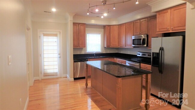 Photo - 2409 Madeline Meadow Dr