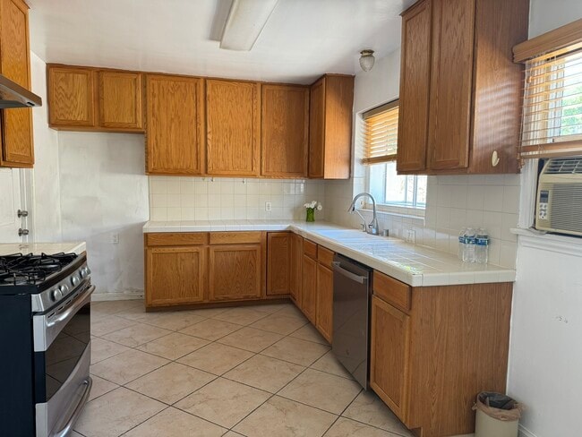 Photo - 1731 S San Gabriel Blvd