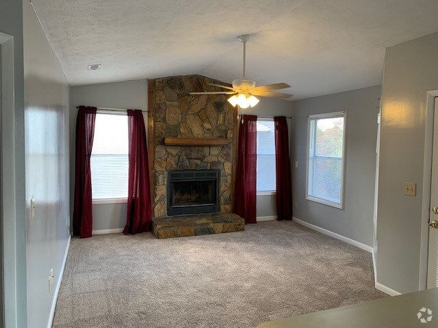 Building Photo - 1006 Brookhollow Dr Unit 14 Rental
