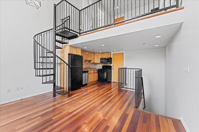 Photo - 108 Langton St Unit B