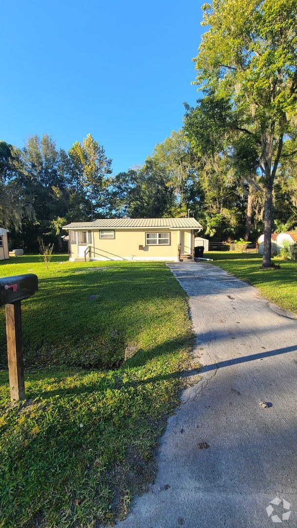 Building Photo - Adorable 2/1 move in ready! Rental