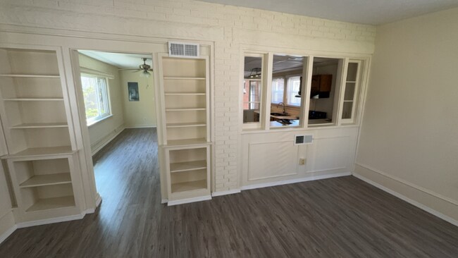 1125 10th Ave