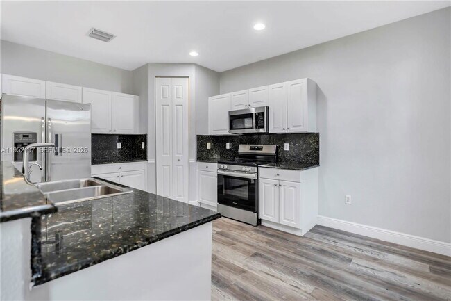 Photo - 2540 SW 85th Terrace