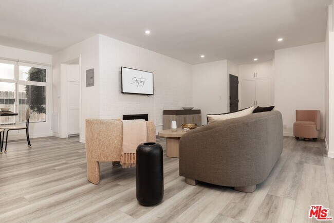 Photo - 8911 Cynthia St Unit 10