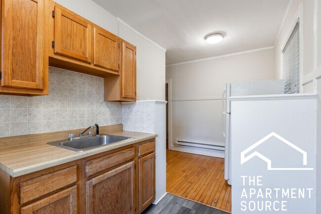 Photo - 4220 N Clark St Unit 1