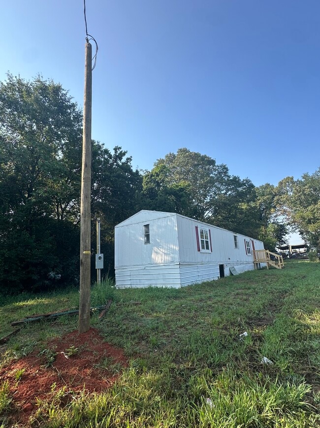 Photo - 215 Mercer St