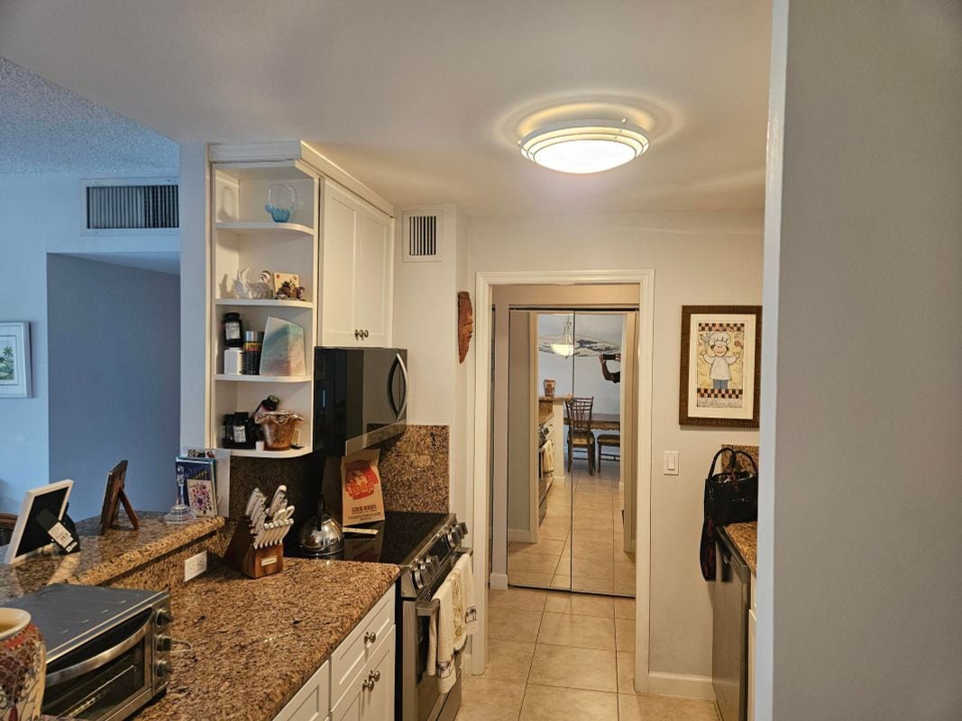 Photo - 2121 N Ocean Blvd Unidad 405