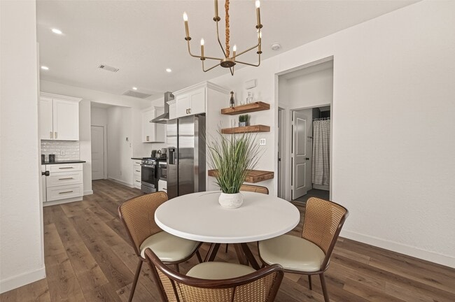 Photo - 1311 E 35th St