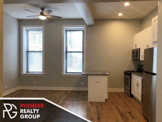 Photo - 356 W Dickens Ave Unit 3