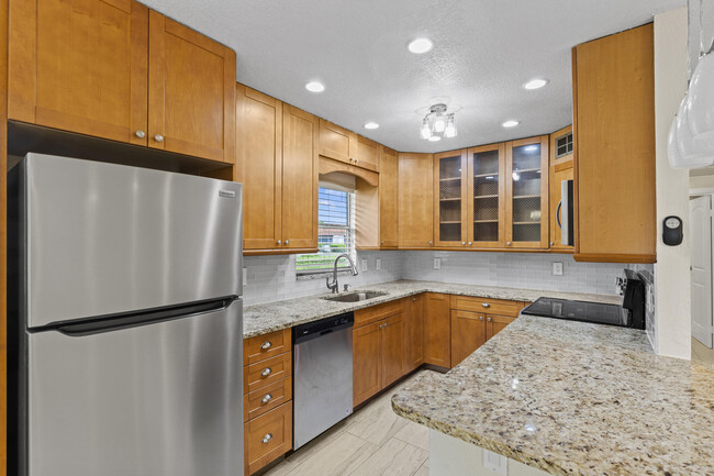 Building Photo - 117 Waterford D Rental