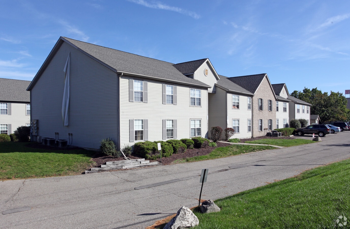 Woodcroft Apartments - Woodcroft Apartments
