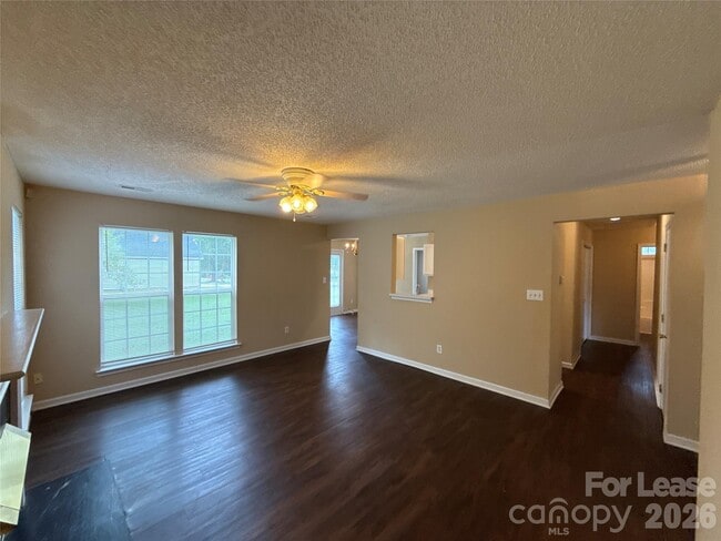 7037 Breeders Cup Cir