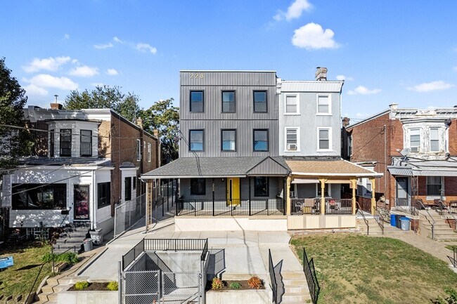 Photo - 228 N 63rd St