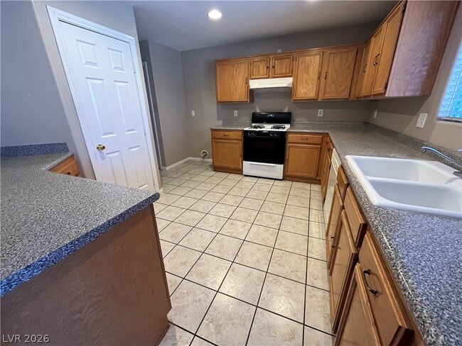 Photo - 5532 Madigan Ct