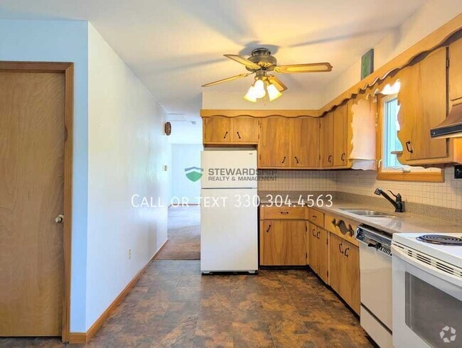 Building Photo - 1060 Richard Ave SW Rental