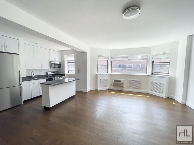 Photo - BEEKMAN PLACE Unit PHD