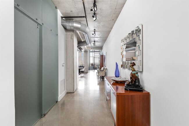 Photo - 800 W 5th St Unit 1203