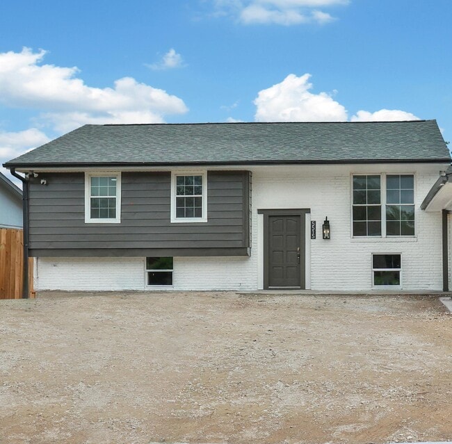 Exterior - 5515 Cannonway Dr