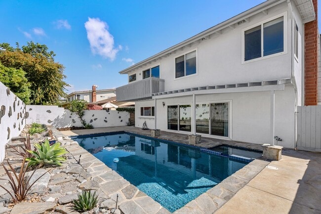 Building Photo - Coastal Elegance Meets Family Comfort in D... Rental