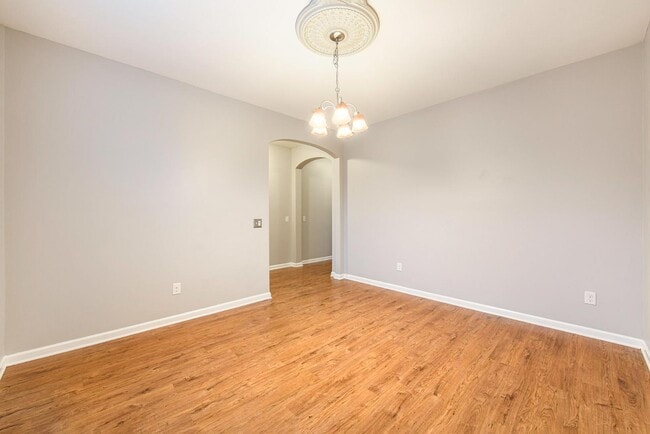 Photo - 432 War Admiral Ln