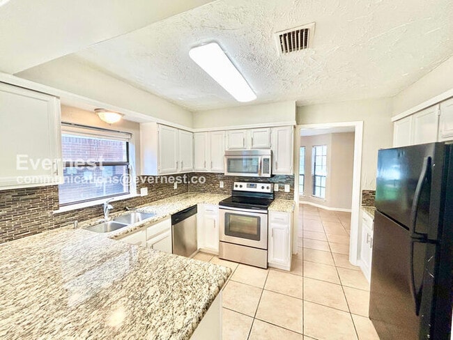 Photo - 1404 Ardmore Dr