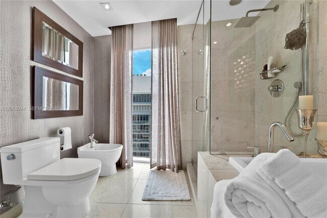 475 Brickell Ave Unit 5013