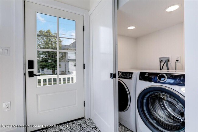 Photo - 701 Sunset Ave