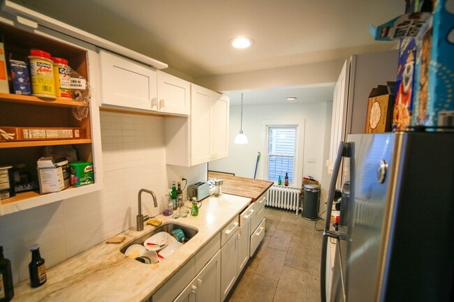 Photo - 107 Howe St Unit House