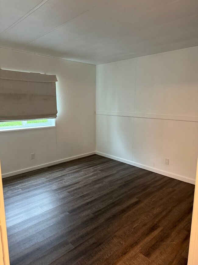 3 bed 2 bath manufactured home on large co... Rental House Rental in