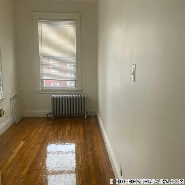 Photo - 19 Mora St Unit 4