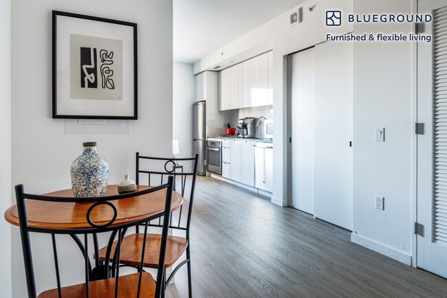 Photo - 8 10th St Unit FL7-ID398