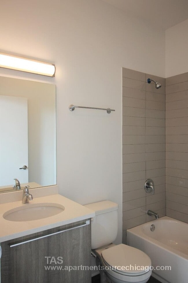 Photo - Loft-style condo-quality 2 Bed/2 ba IN UNIT LAUNDRY!! Unit 202