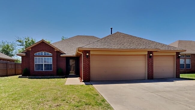 Building Photo - 3 Bedroom 2 Bath - Edmond Schools