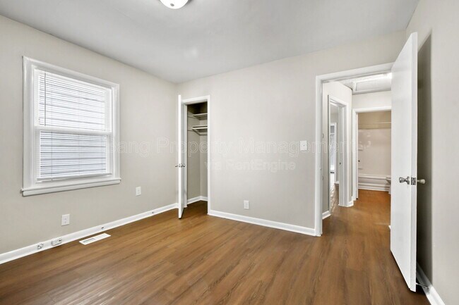 Photo - 318 N 43rd St