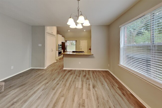 Photo - 16819 Kettle Creek Dr