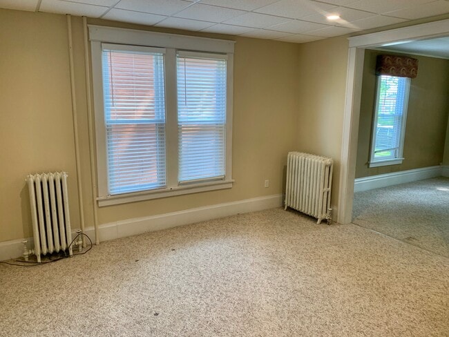 Photo - 206 8th St S
