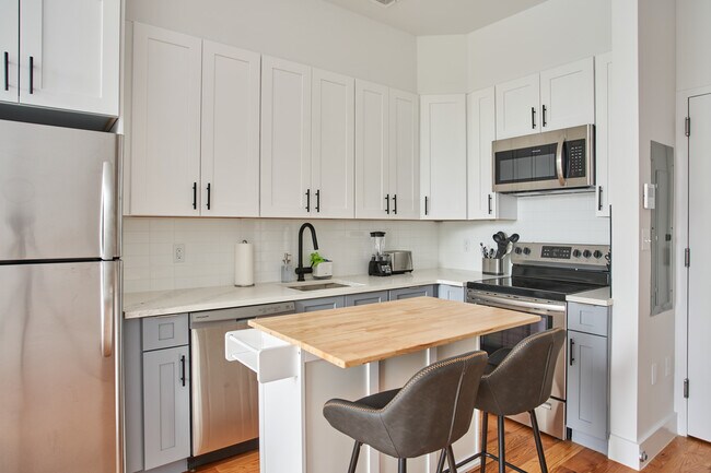 Photo - Common Gates (Furnished Rooms)