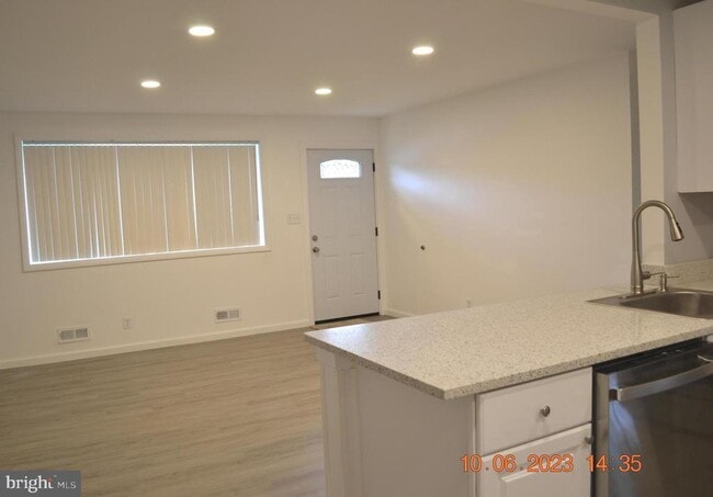 Photo - 1407 Gordon Dr
