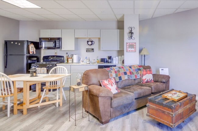 Photo - 800 Oak St Unit SI ID1386119P