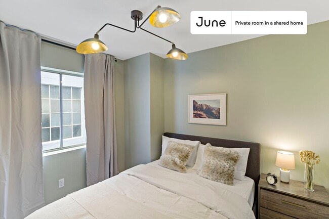 Photo - Room in Shared 5 bed/3.5 bath home Unit D