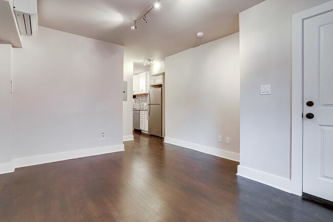 Photo - 82 Q St SW