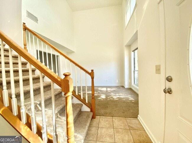 Photo - 640 Suwanee Lakes Cir NW