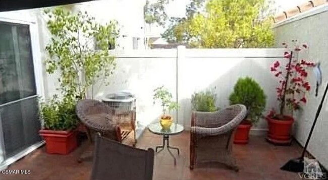 Photo - 255 Green Moor Pl