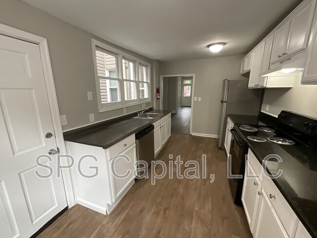 Photo - 1005 Green St