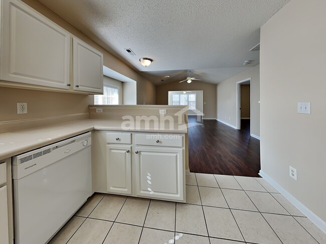 Photo - 5800 Regent Village Dr