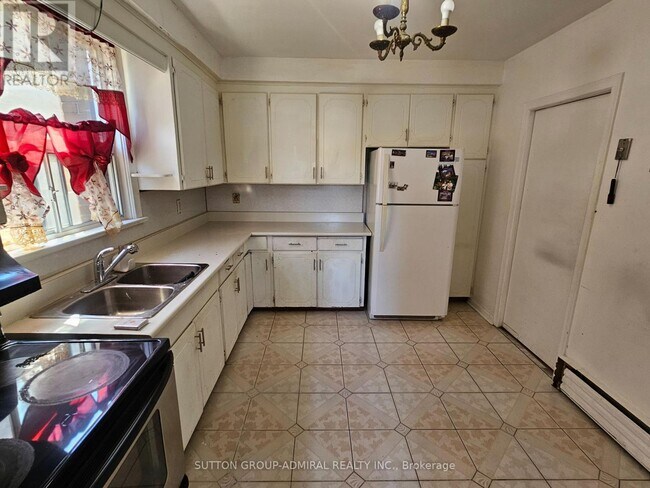 Photo - 7 Elway Ct