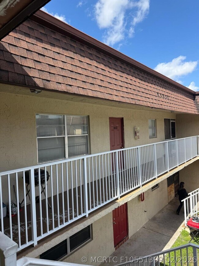 Photo - 4524 SW 54th St Unit 601-W