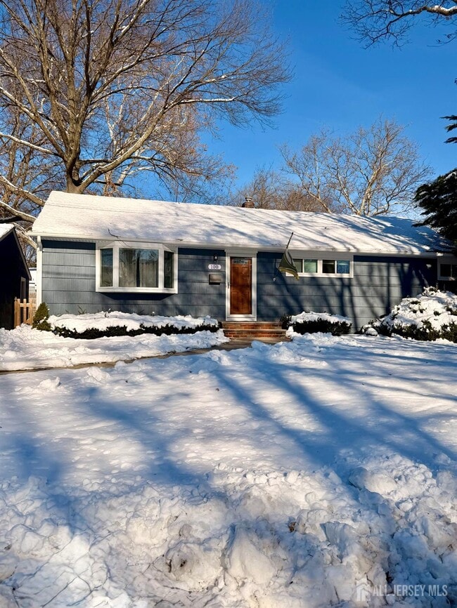 Building Photo - 100 New York Ave